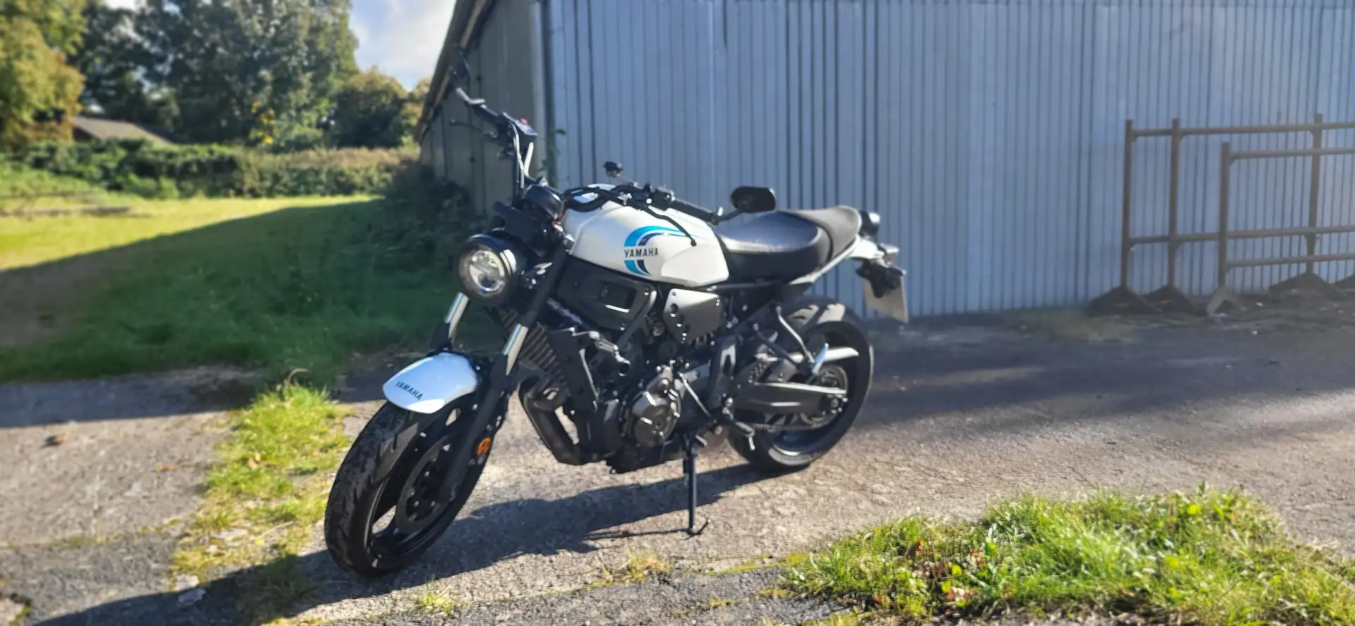 Yamaha XSR 700 Blanco - 1