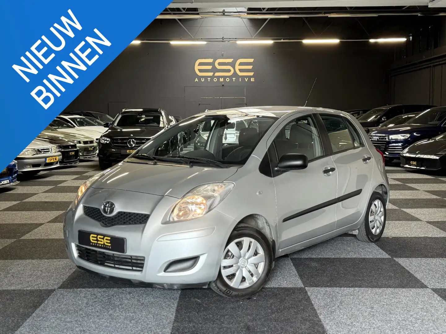 Toyota Yaris 1.0 VVTi Acces | Airco | Onderhouden Grijs - 1