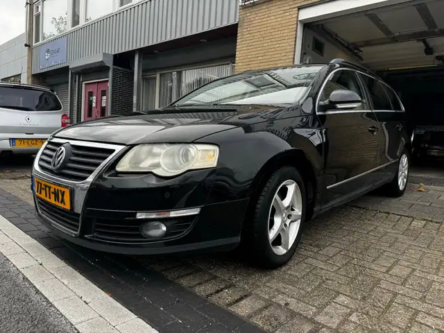 Volkswagen Passat view 9