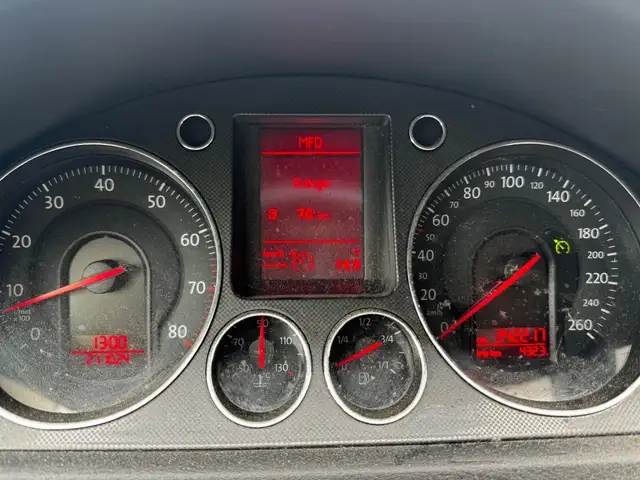 Volkswagen Passat view 15