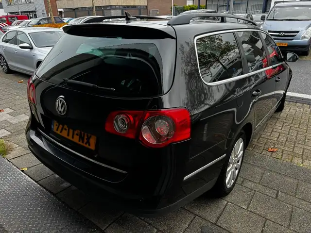Volkswagen Passat view 6