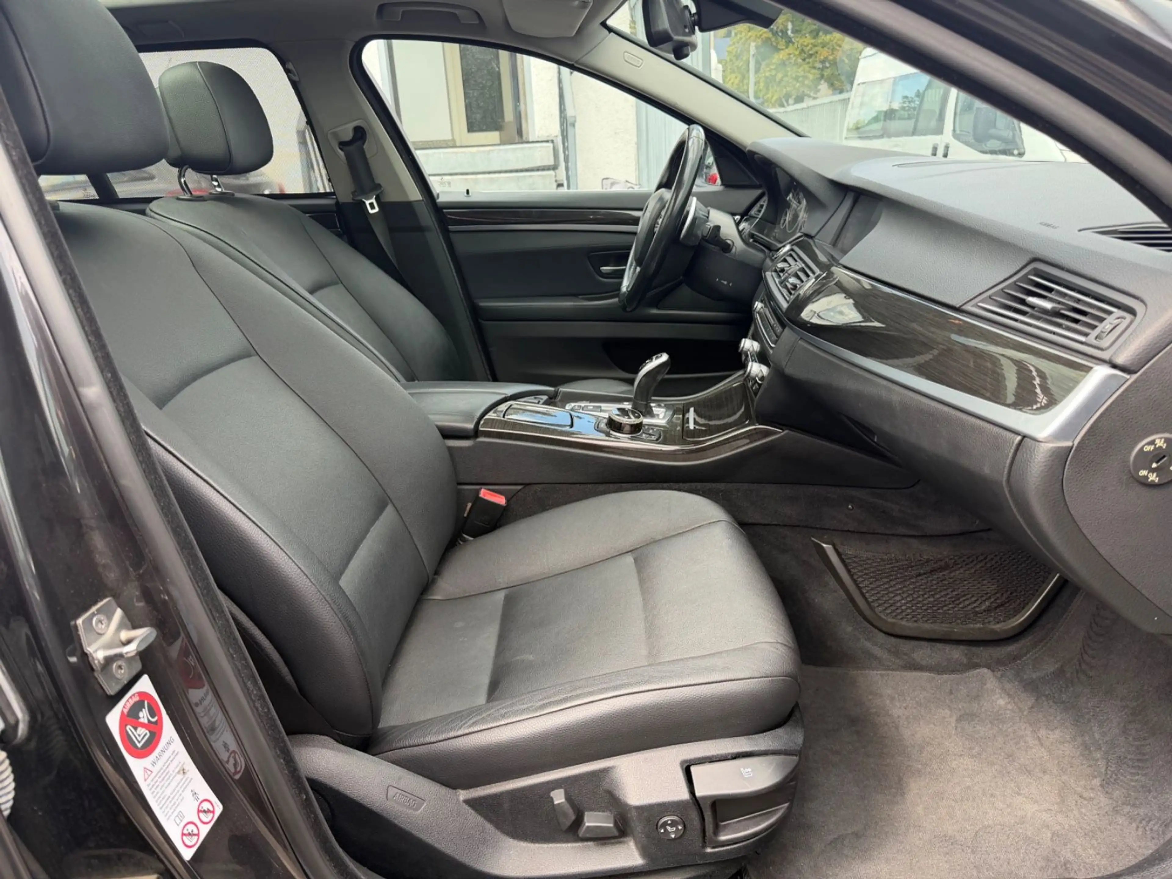 BMW 525 5 Touring 525 d — photo 12