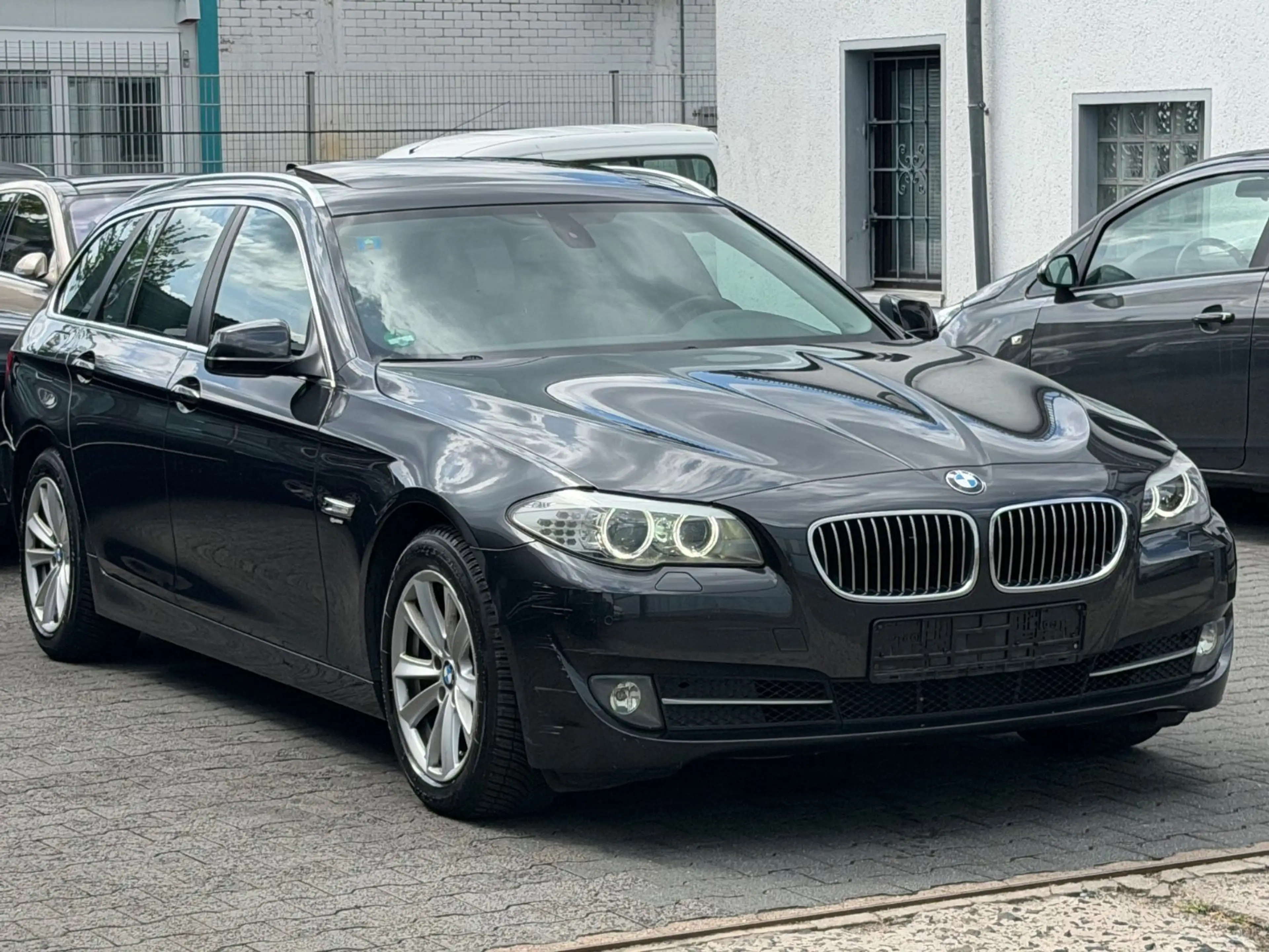 BMW 525 5 Touring 525 d — photo 3