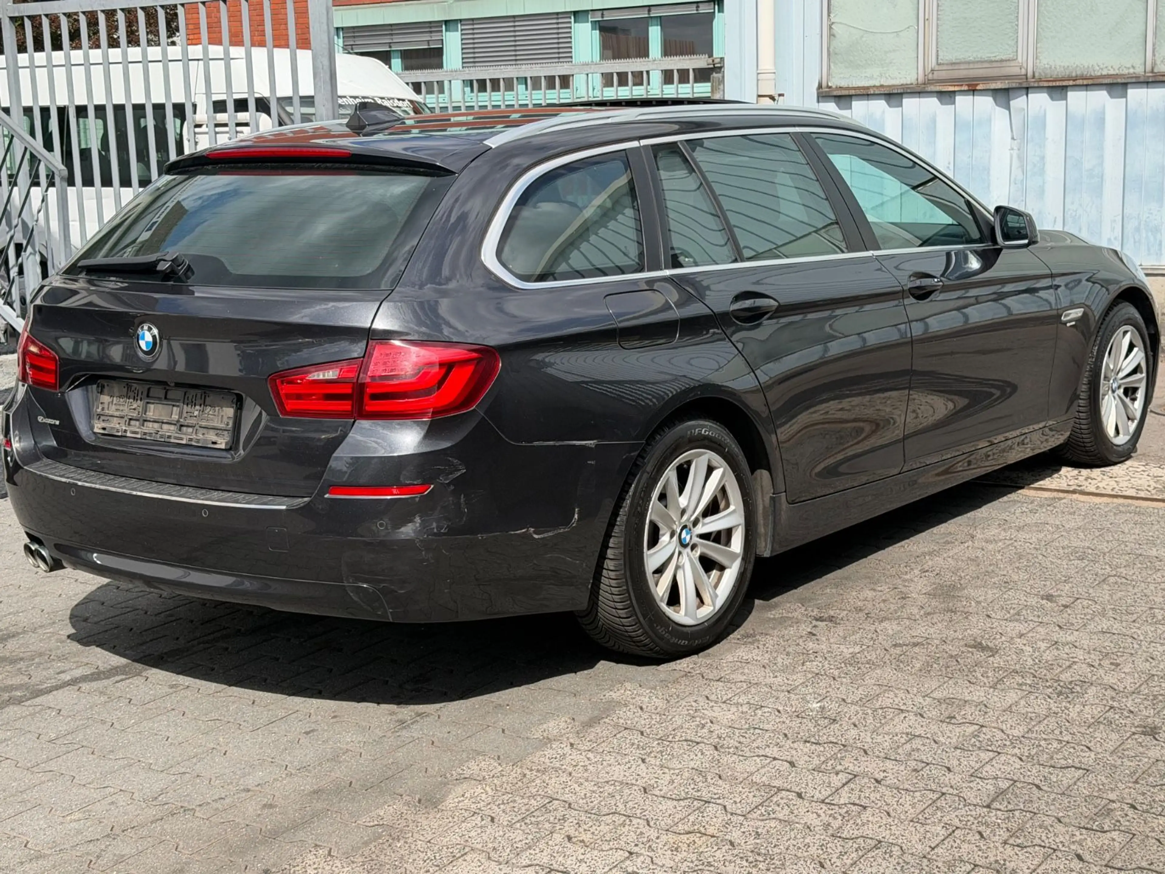 BMW 525 5 Touring 525 d — photo 7