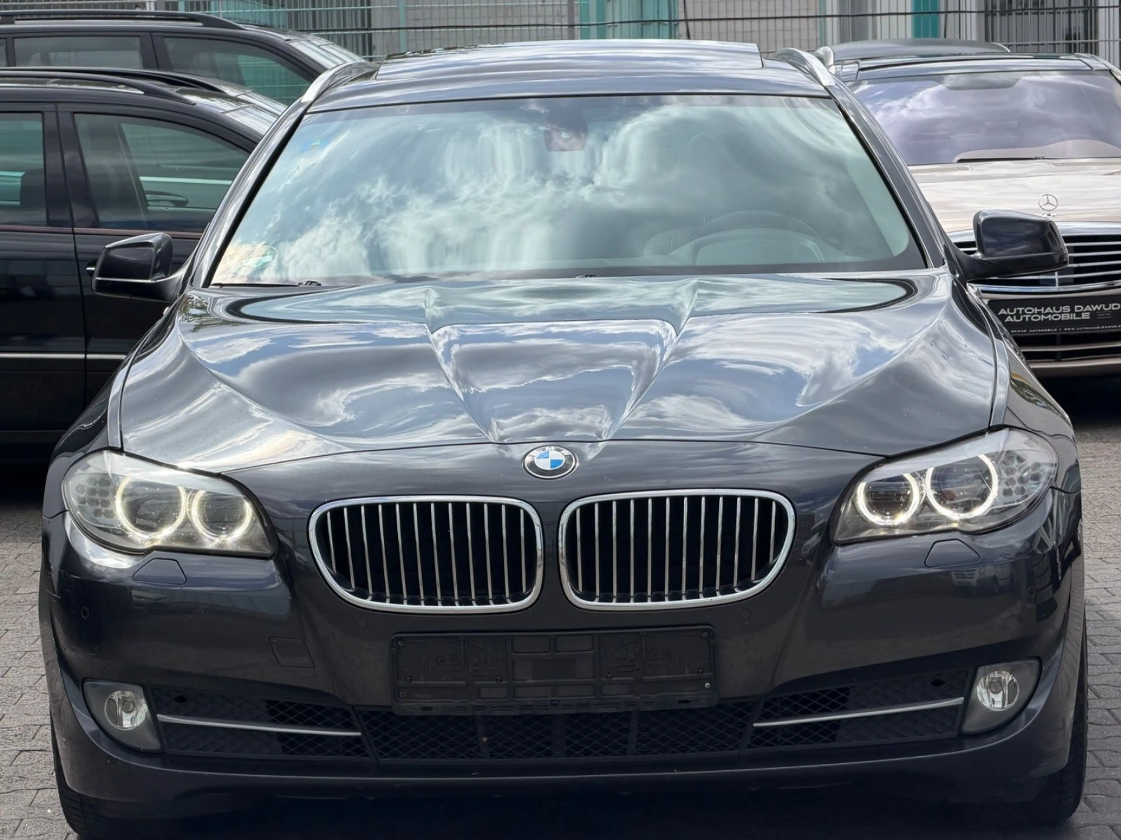 BMW 525 5 Touring 525 d — photo 2