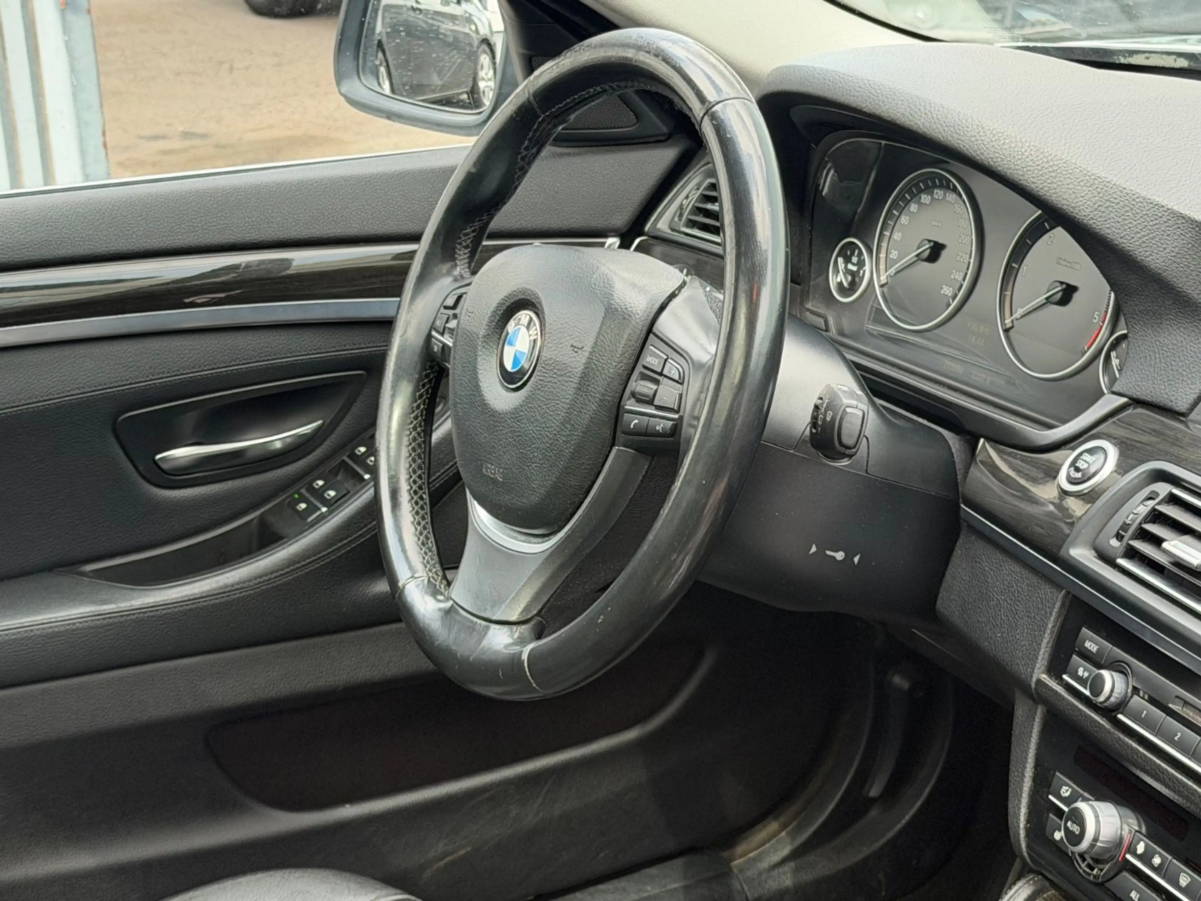 BMW 525 5 Touring 525 d — photo 14