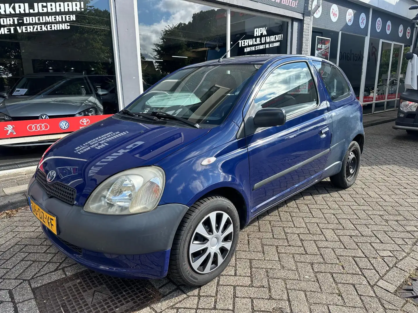 Toyota Yaris 1.0-16V VVT-i Terra Bleu - 2