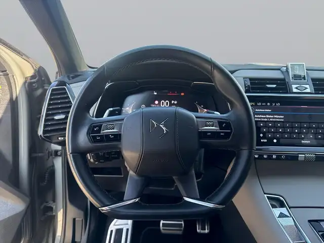 DS Automobiles DS 7 view 13