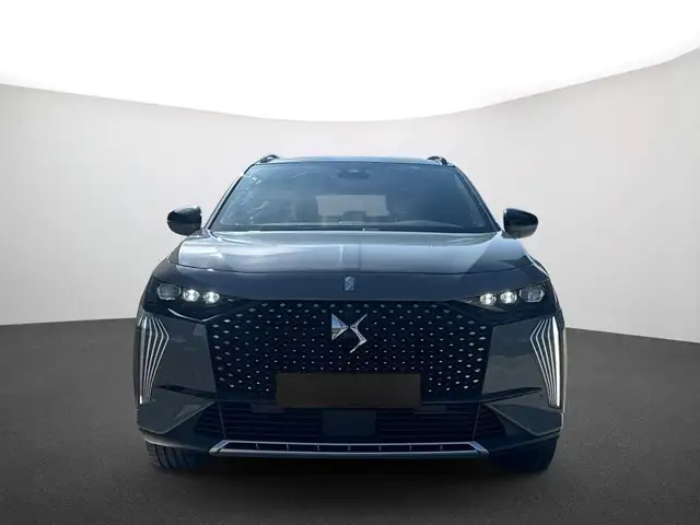DS Automobiles DS 7 view 2