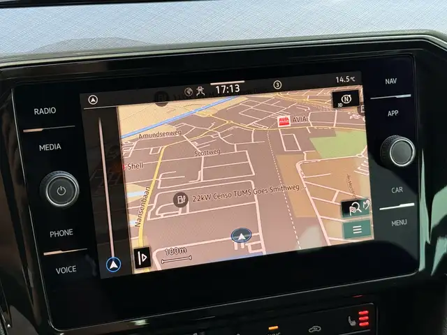 Volkswagen Passat view 27