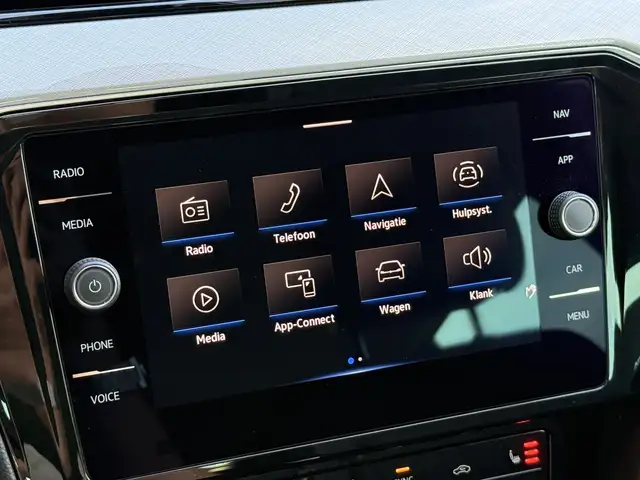 Volkswagen Passat view 30