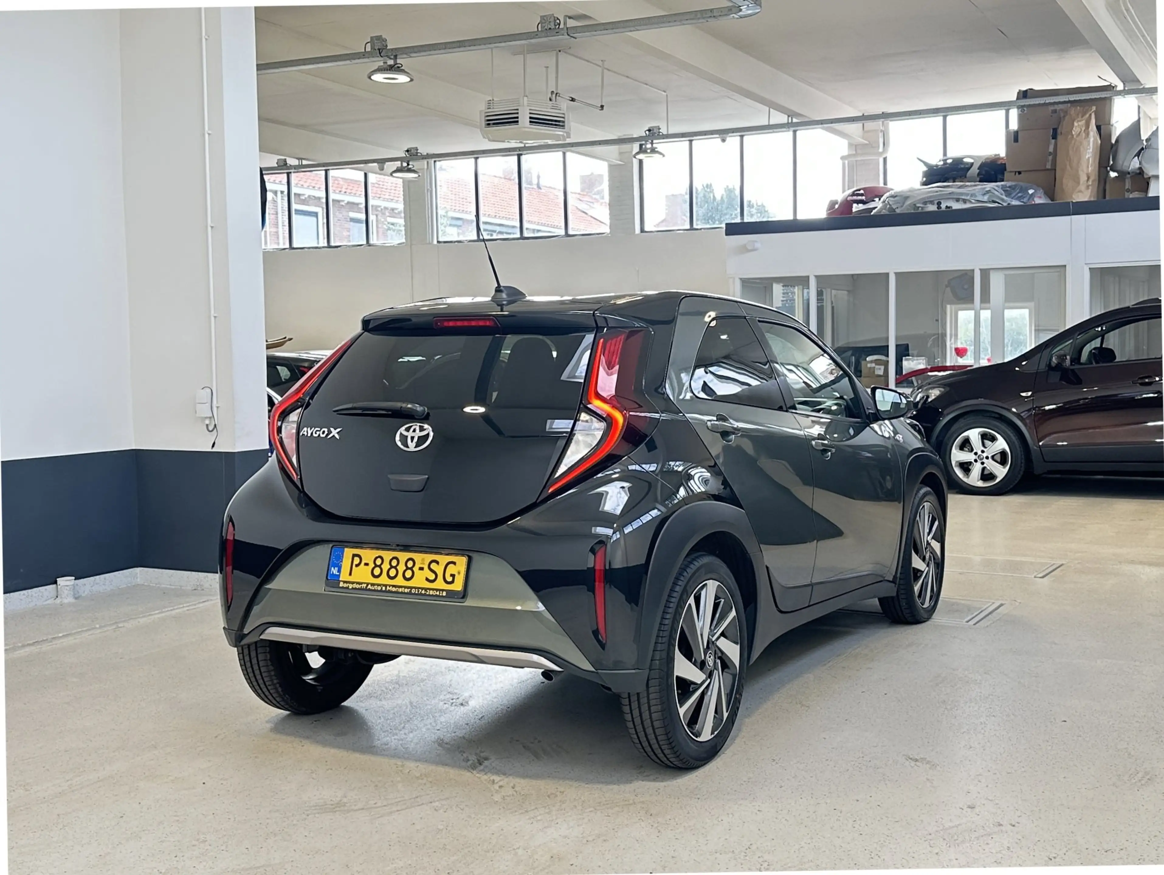 Toyota Aygo X 1.0 VVT-i MT Envy | JBL | Apple Carplay/ Android A — photo 5