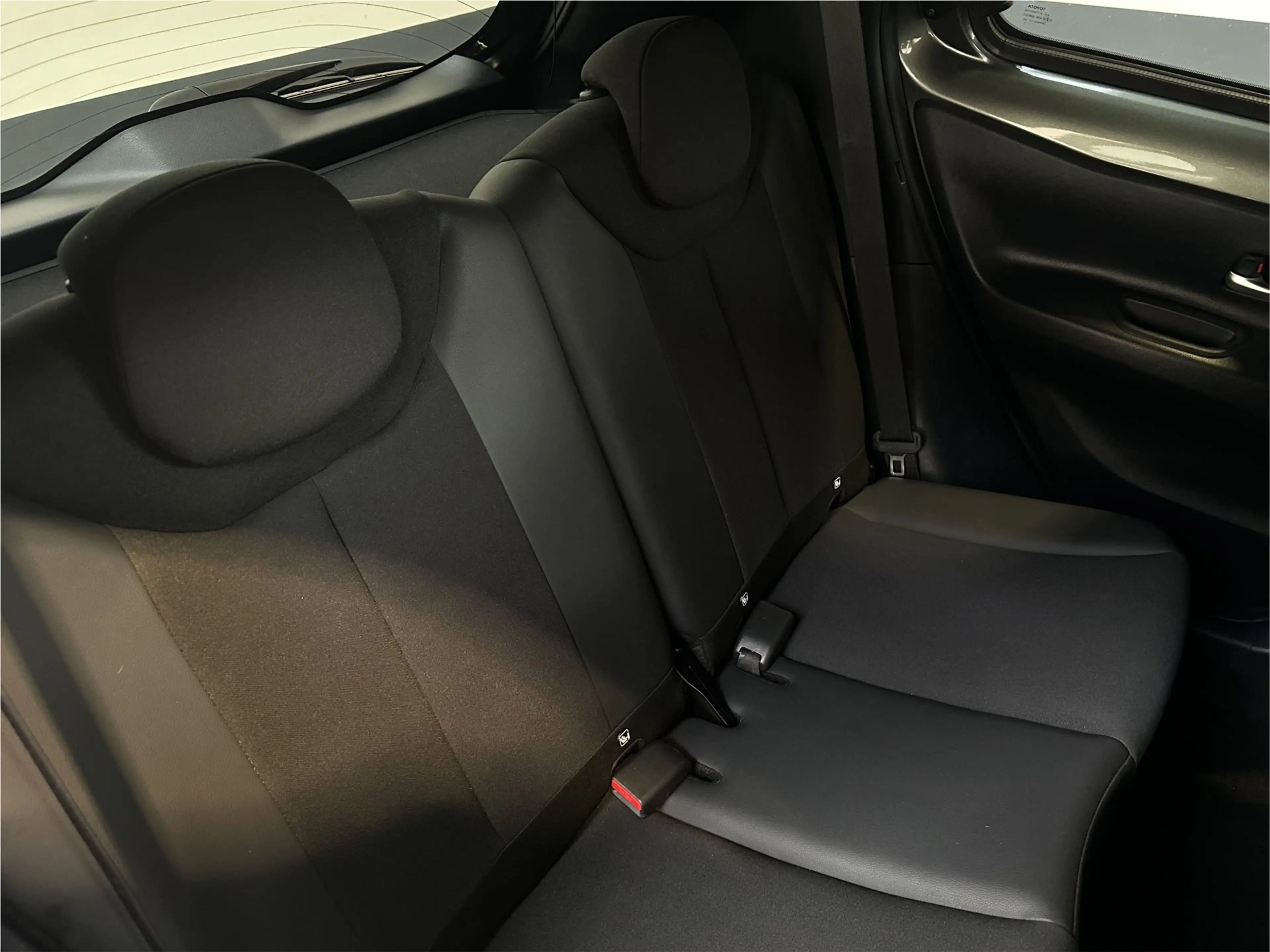 Toyota Aygo X 1.0 VVT-i MT Envy | JBL | Apple Carplay/ Android A — photo 27