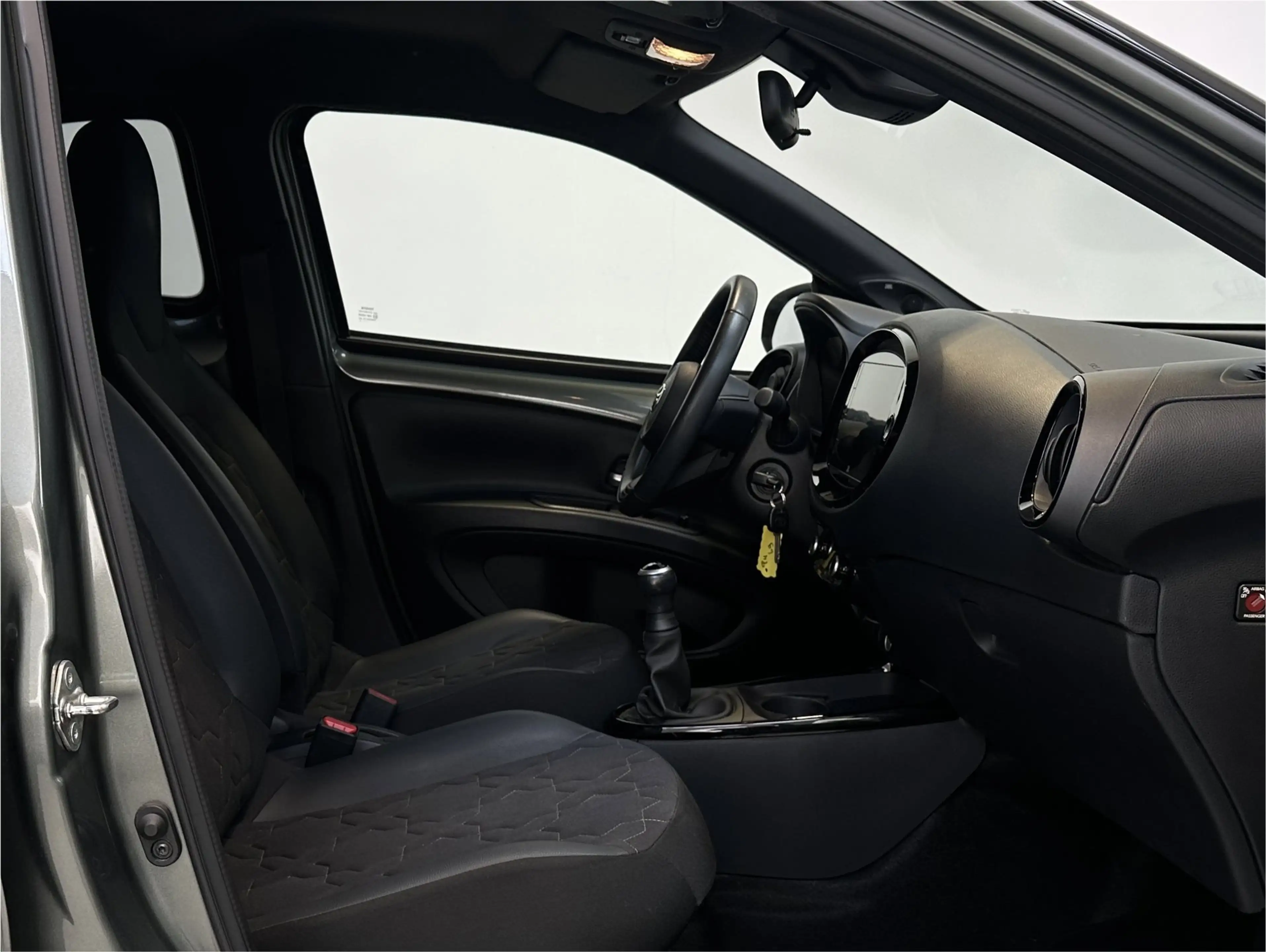 Toyota Aygo X 1.0 VVT-i MT Envy | JBL | Apple Carplay/ Android A — photo 26