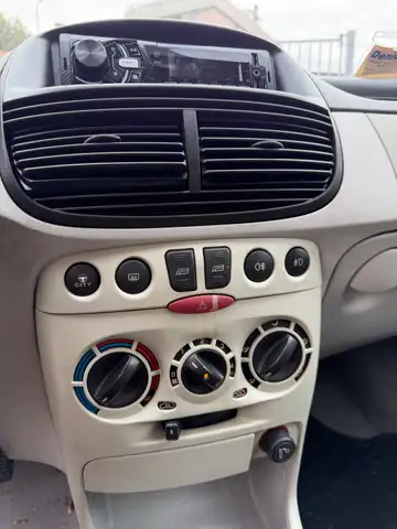 Fiat Punto view 9
