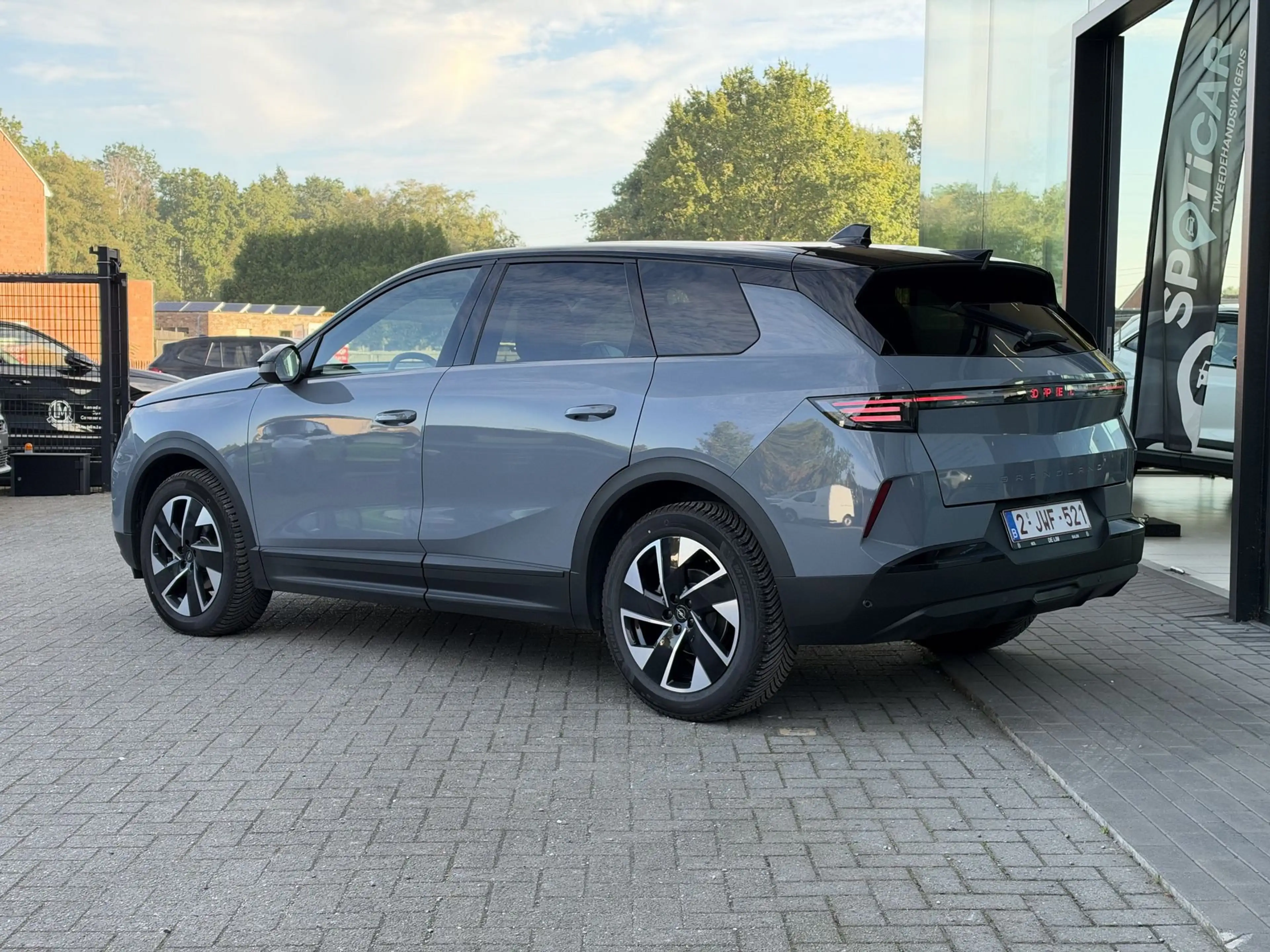 Opel Grandland GS 1.2T Hybrid *Navi*Leder*Pano* — photo 3