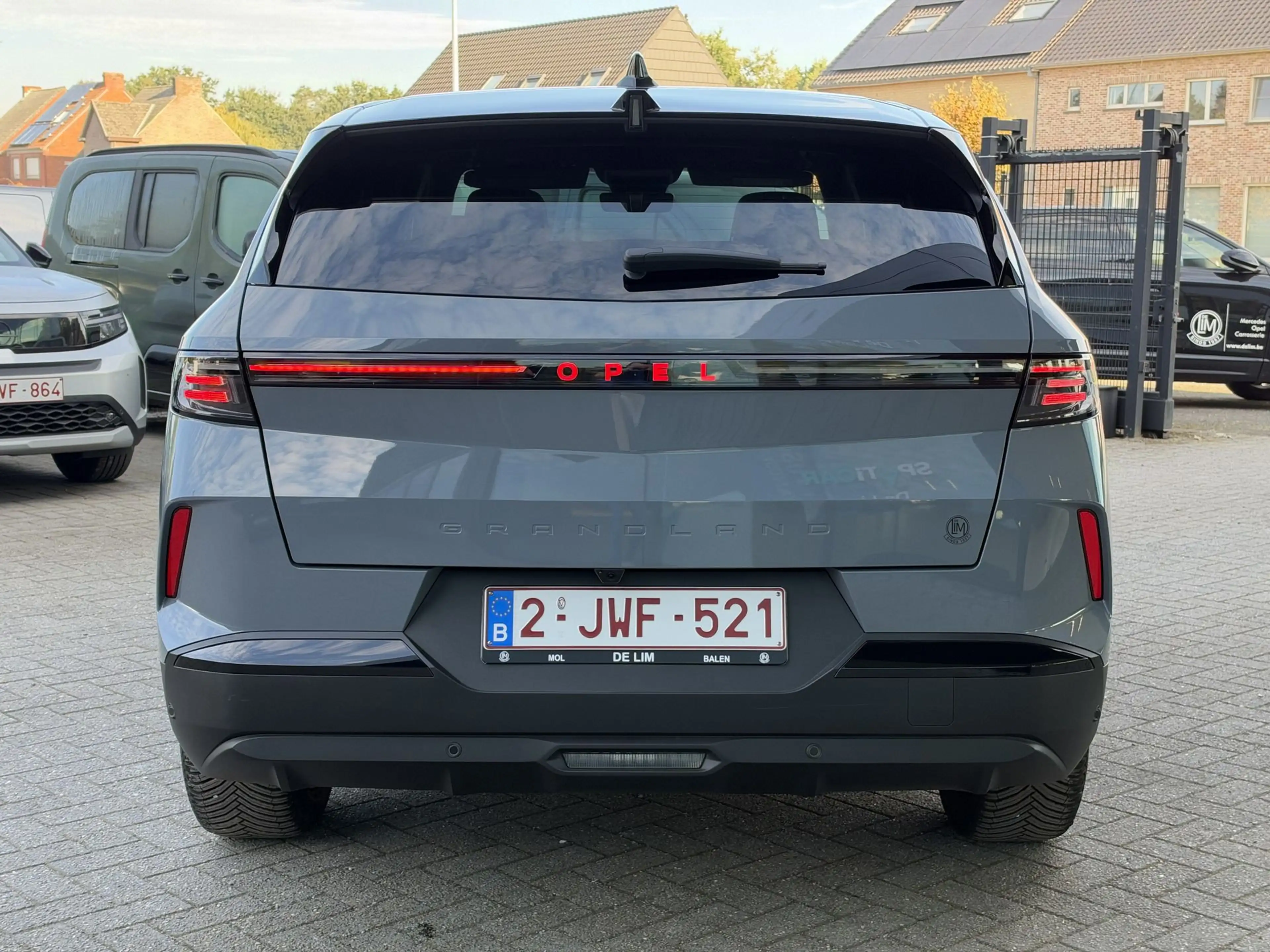 Opel Grandland GS 1.2T Hybrid *Navi*Leder*Pano* — photo 6