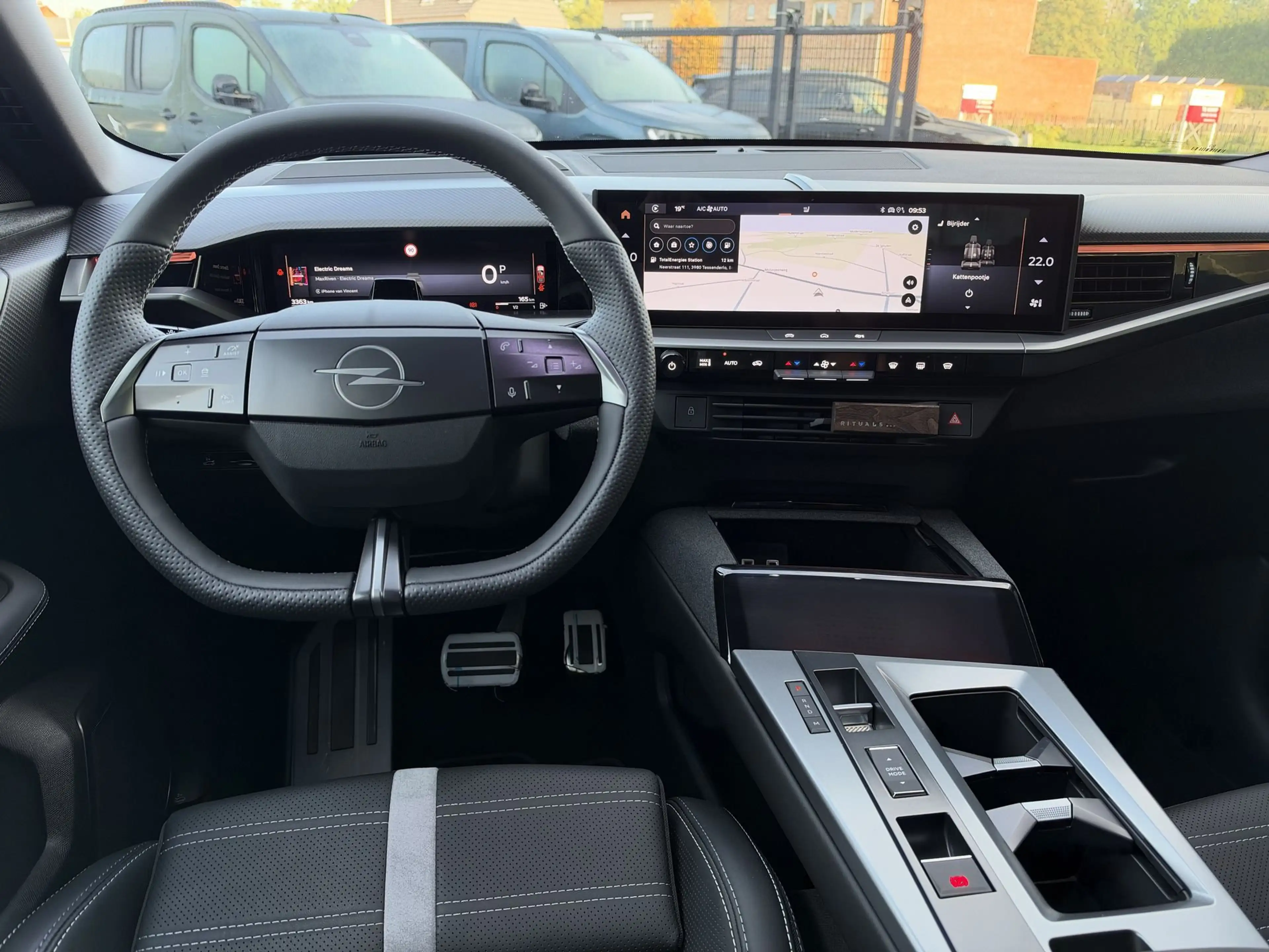 Opel Grandland GS 1.2T Hybrid *Navi*Leder*Pano* — photo 14