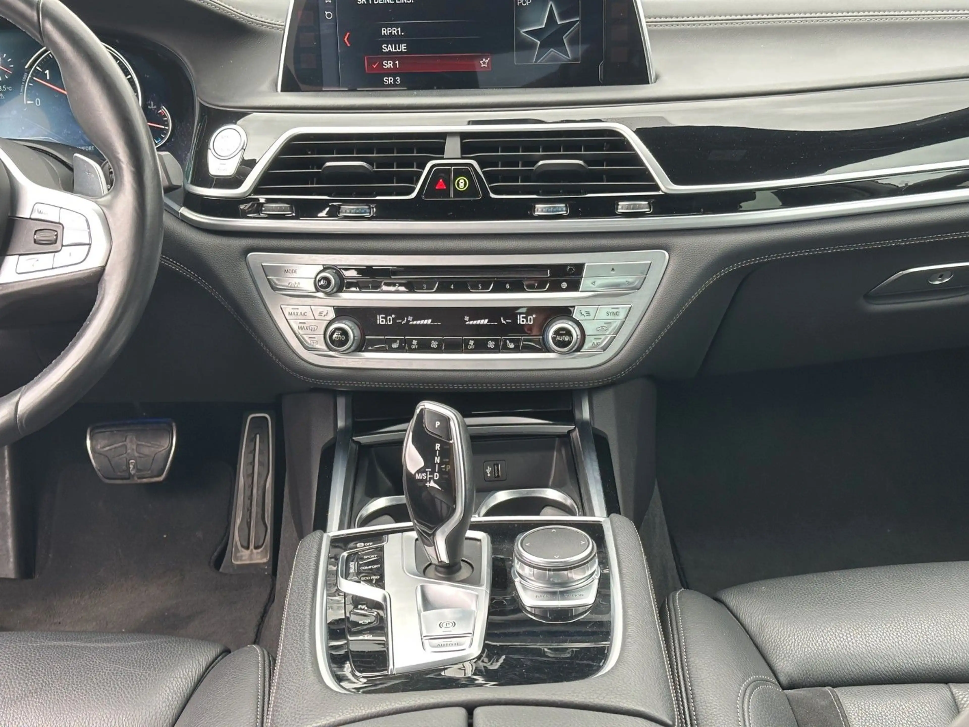 BMW 730 d xDrive *M Sport*Schiebedach*H&K*Softclose* — photo 14