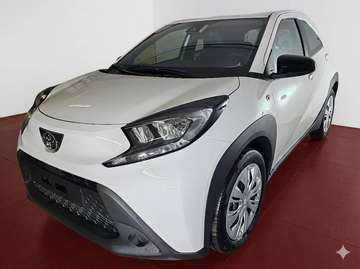 1.0 72cv Active + Telecamera