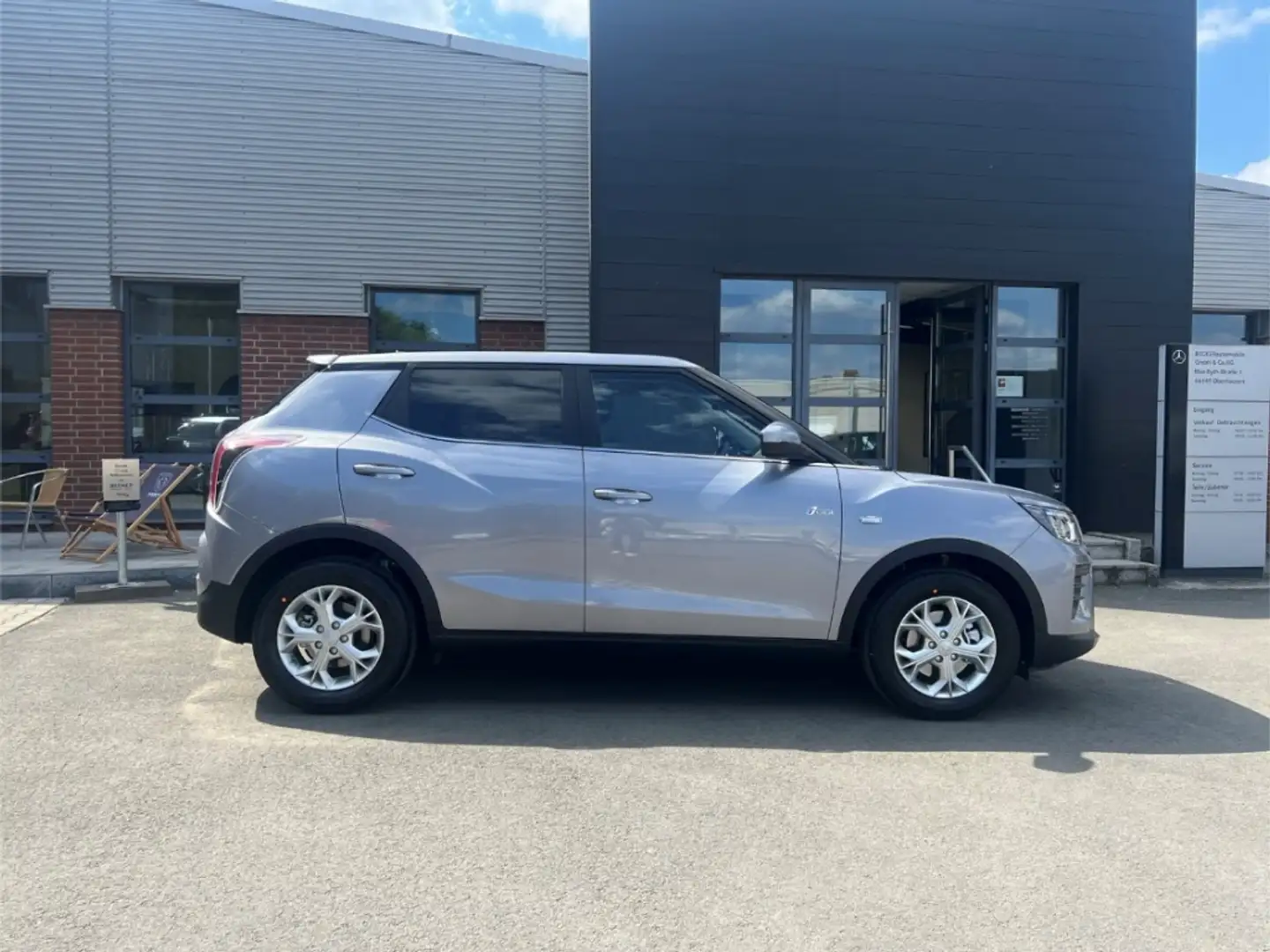 KGM Tivoli 1.5 Nomad *SONDERMODELL*Navi*Apple CarPlay*Android Stříbrná - 2