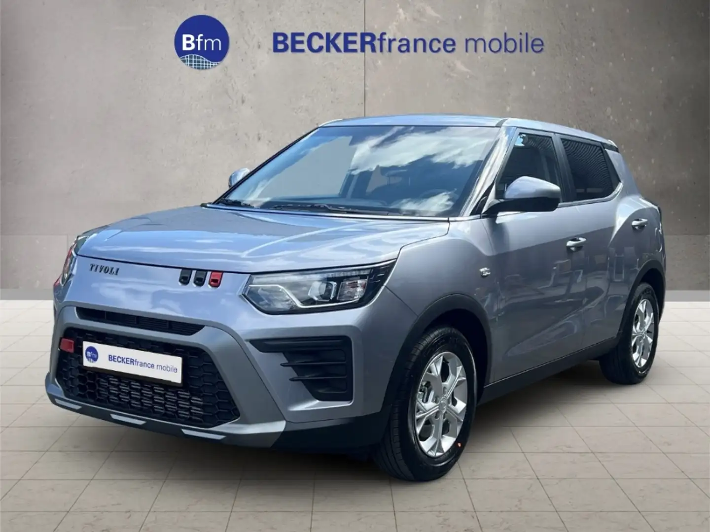 KGM Tivoli 1.5 Nomad *SONDERMODELL*Navi*Apple CarPlay*Android Stříbrná - 1