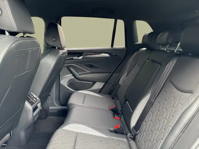 Volkswagen Tiguan view 11