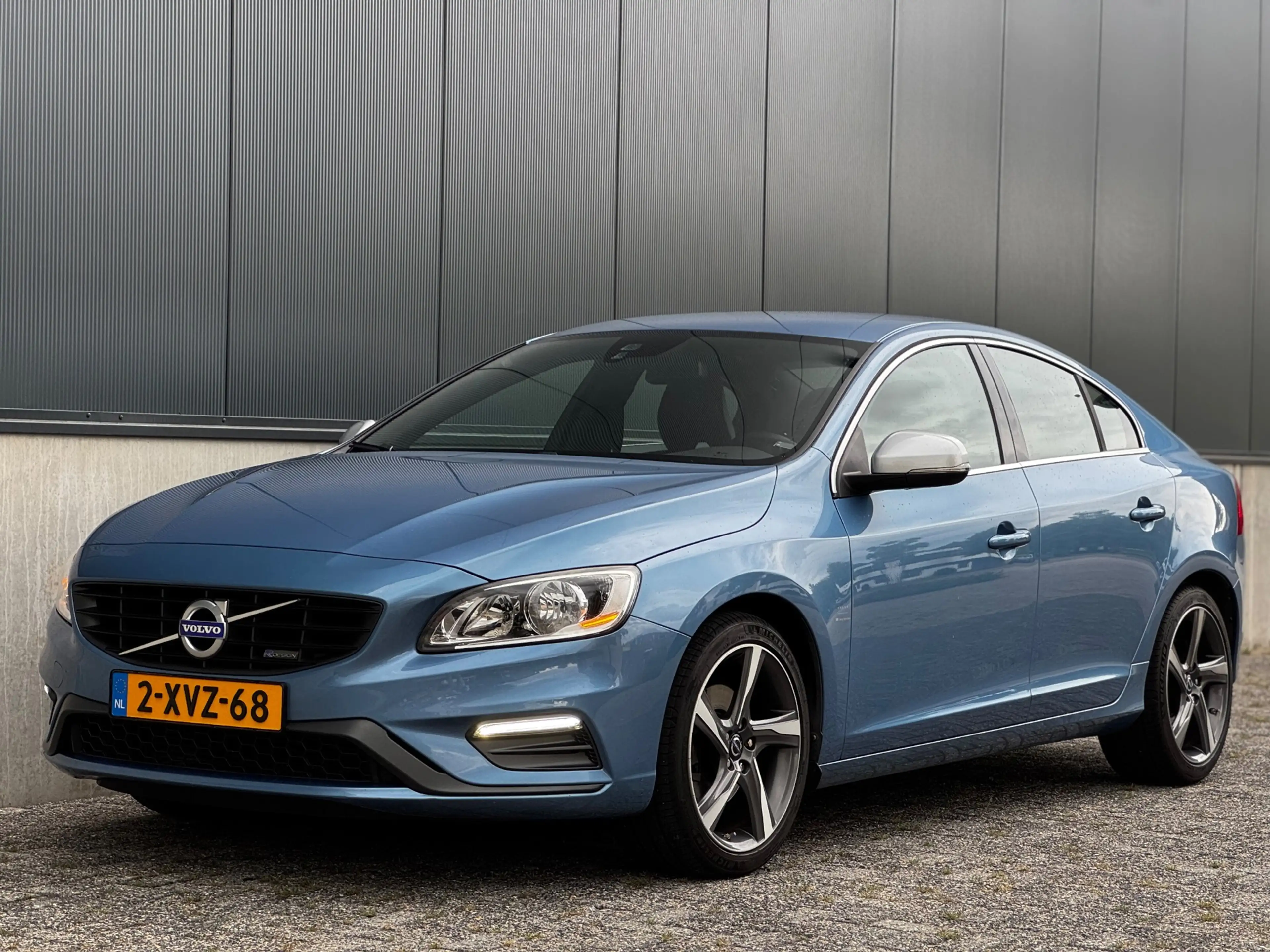 Volvo S60 1.6 T3 R-Design — photo 13