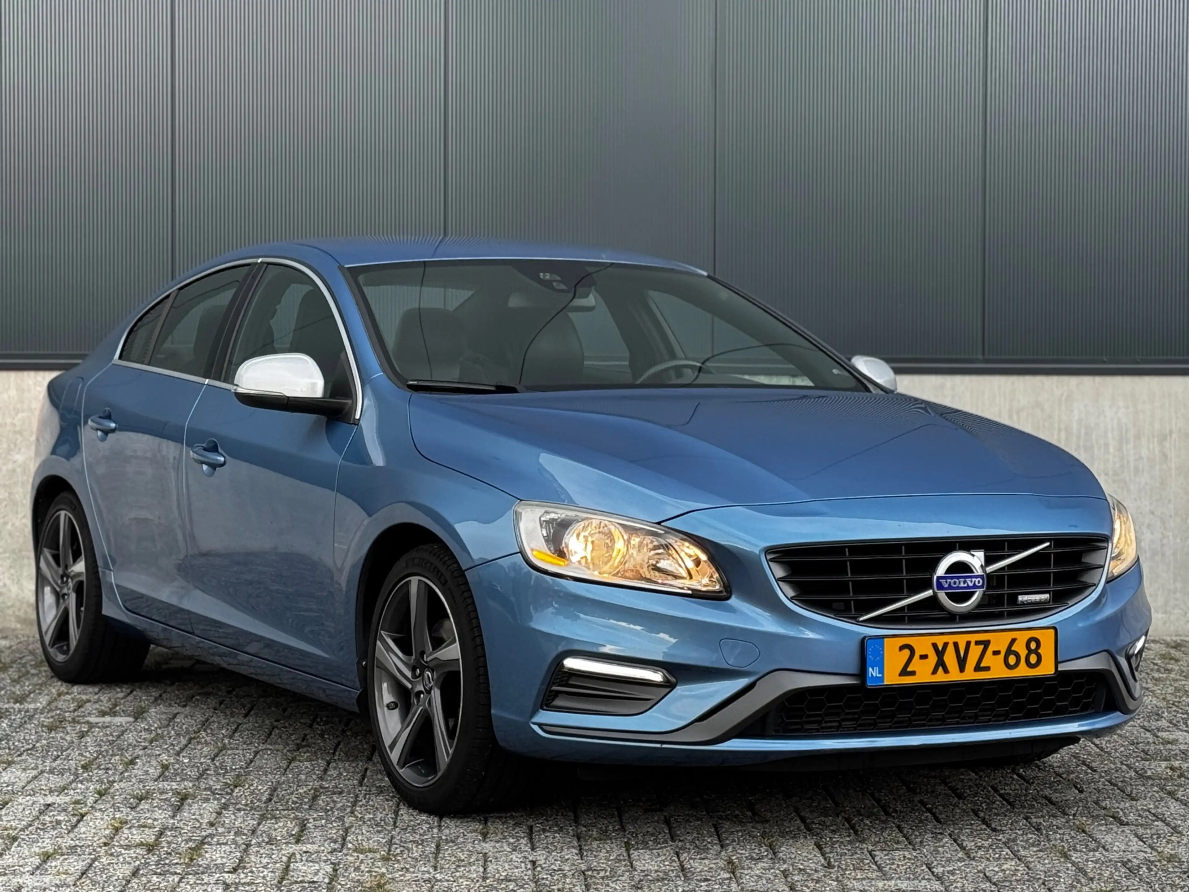 Volvo S60 1.6 T3 R-Design — photo 35