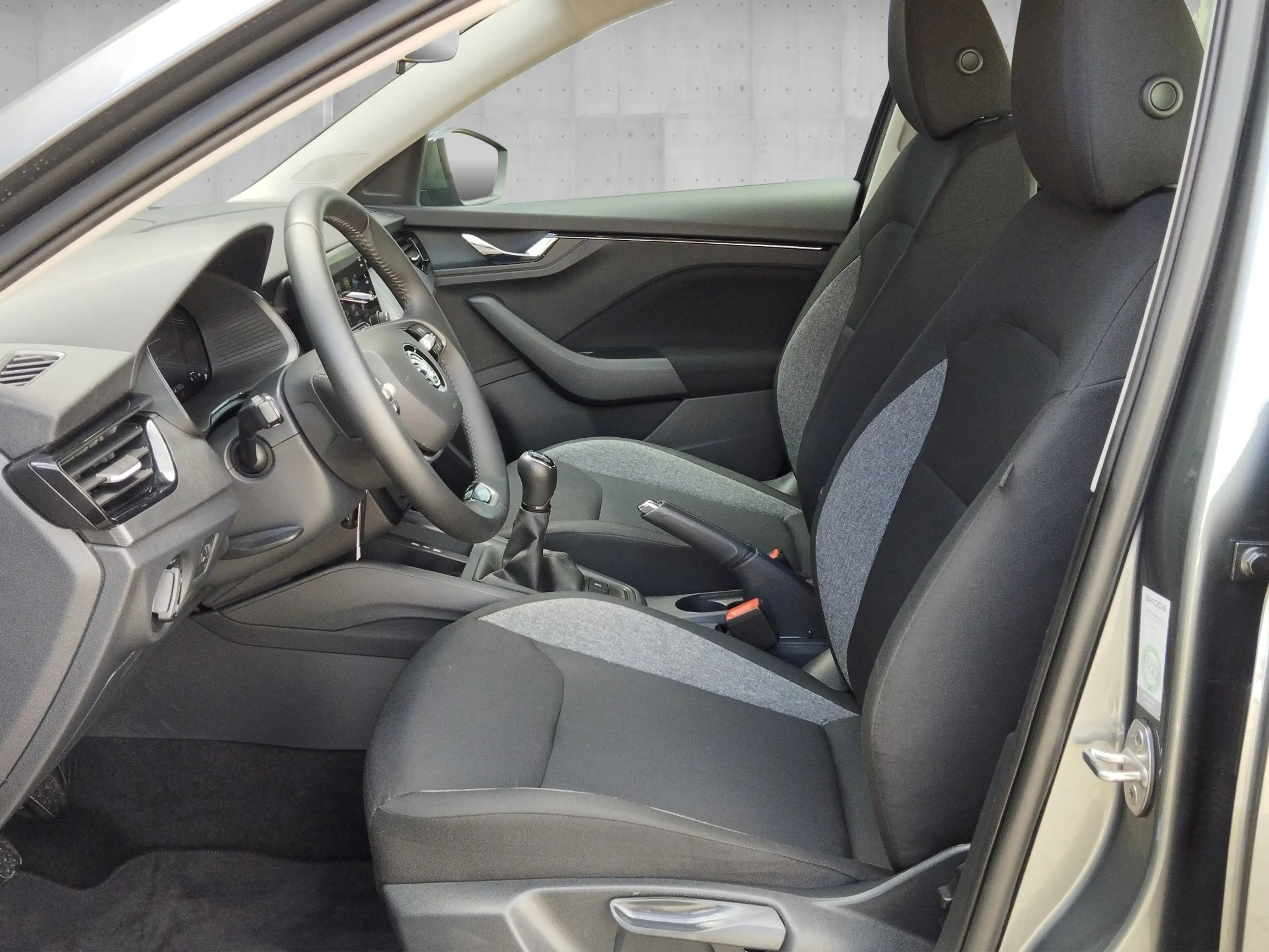 Skoda Scala 1.0 TSI Essence Facelift*LED*LM*PDC*SHZ — photo 7