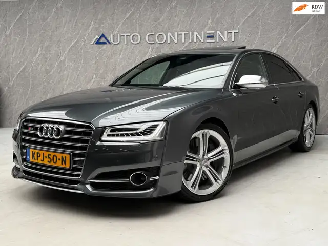 Audi S8
