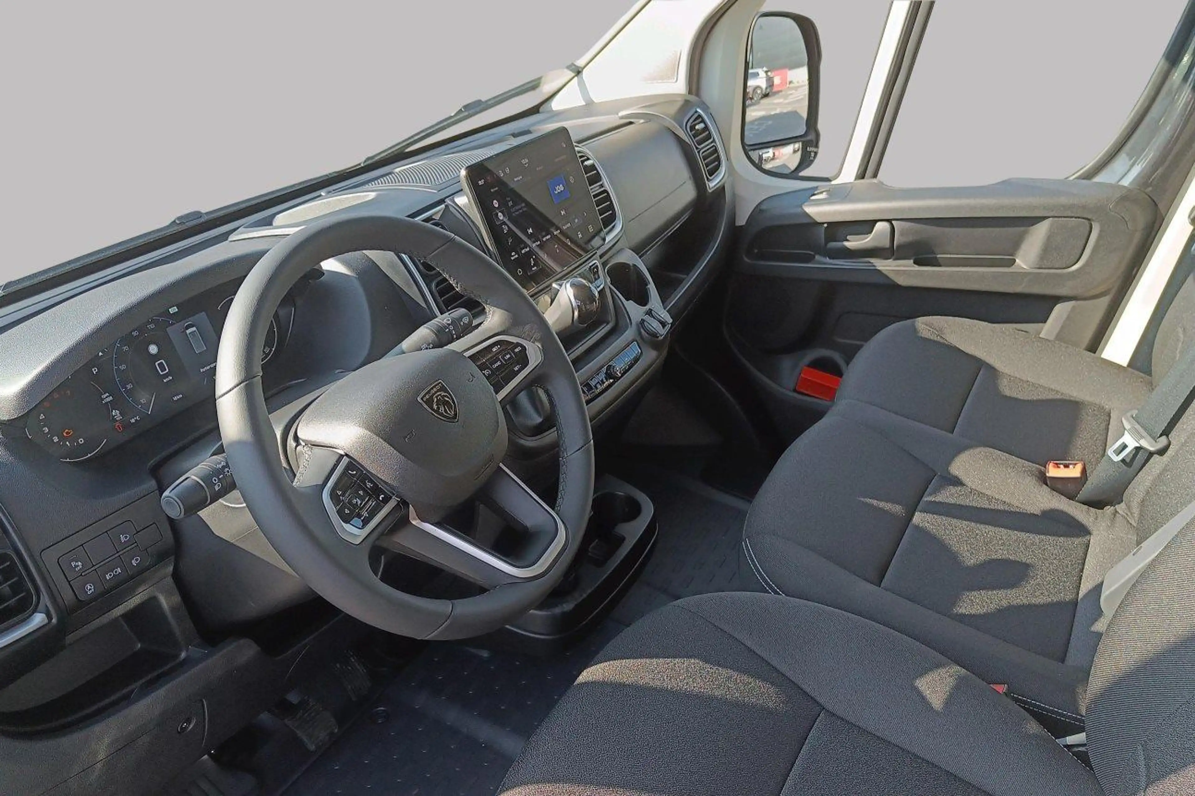Peugeot Boxer 335 L3H2 180pk autom — photo 9