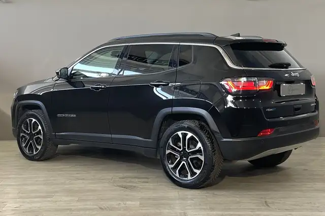Jeep Compass view 4