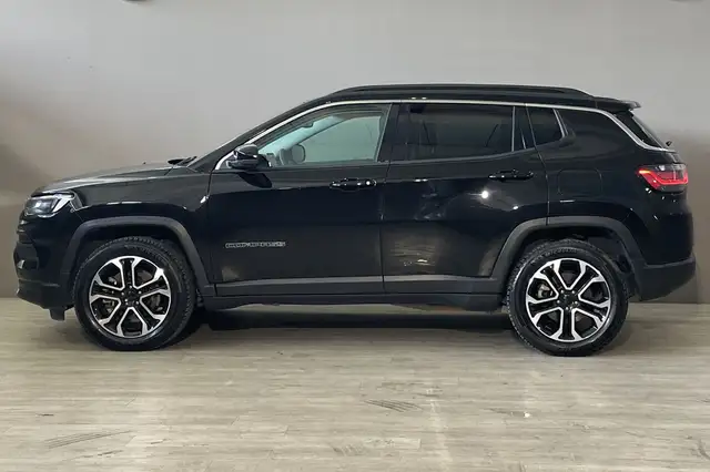 Jeep Compass view 3
