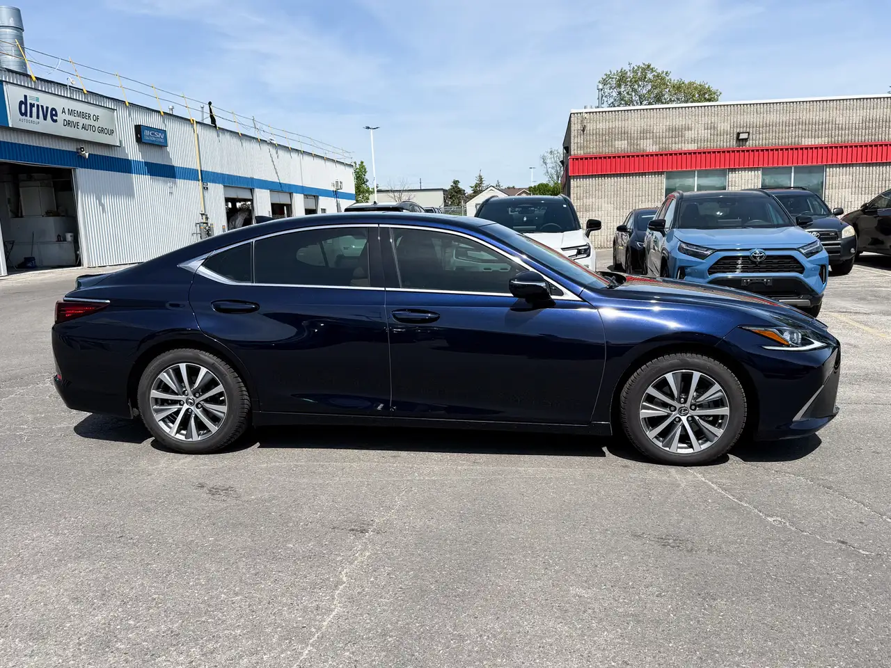 Lexus ES photo Lexus ES