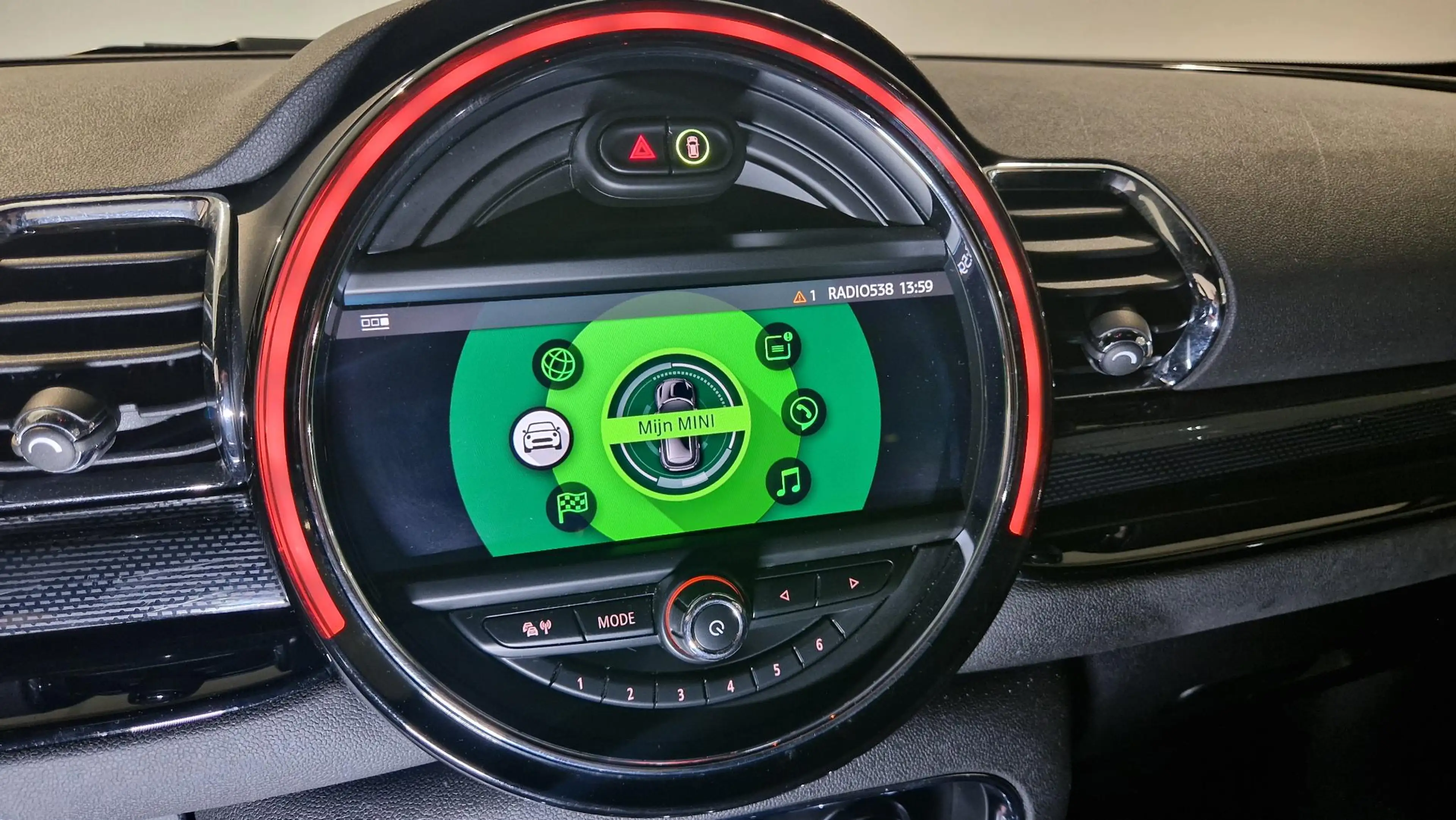 MINI Cooper Clubman 1.5 Chili | Leder | Navigatie | Trekhaak | — photo 31