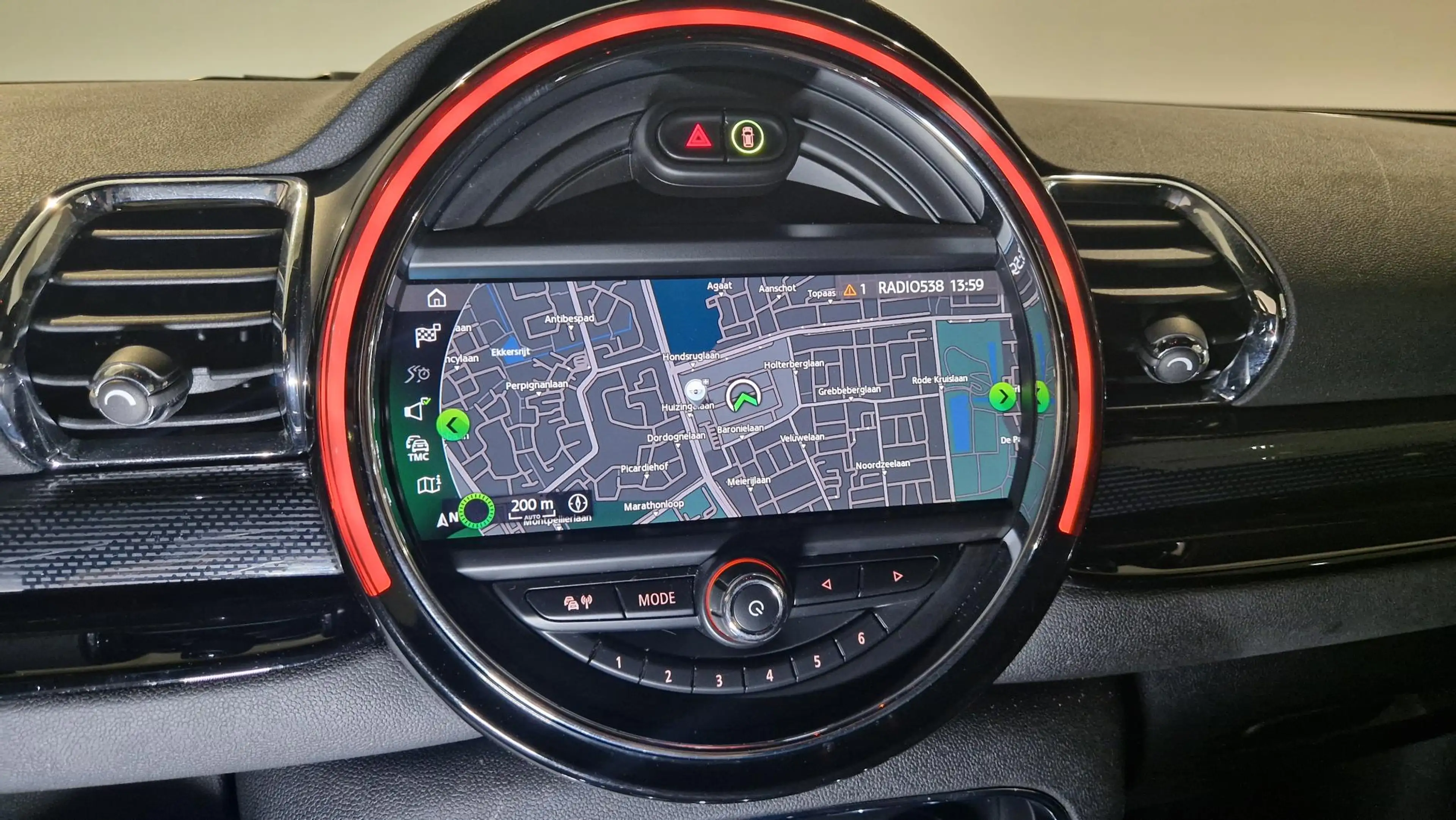 MINI Cooper Clubman 1.5 Chili | Leder | Navigatie | Trekhaak | — photo 11