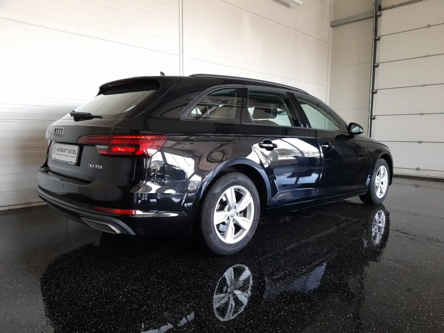 Audi A4 Avant 30 TDI S Tronic *VOLL LED / NAVI / VOLLEDER / SHZG / E-KLAPPE* Schwarz - 2