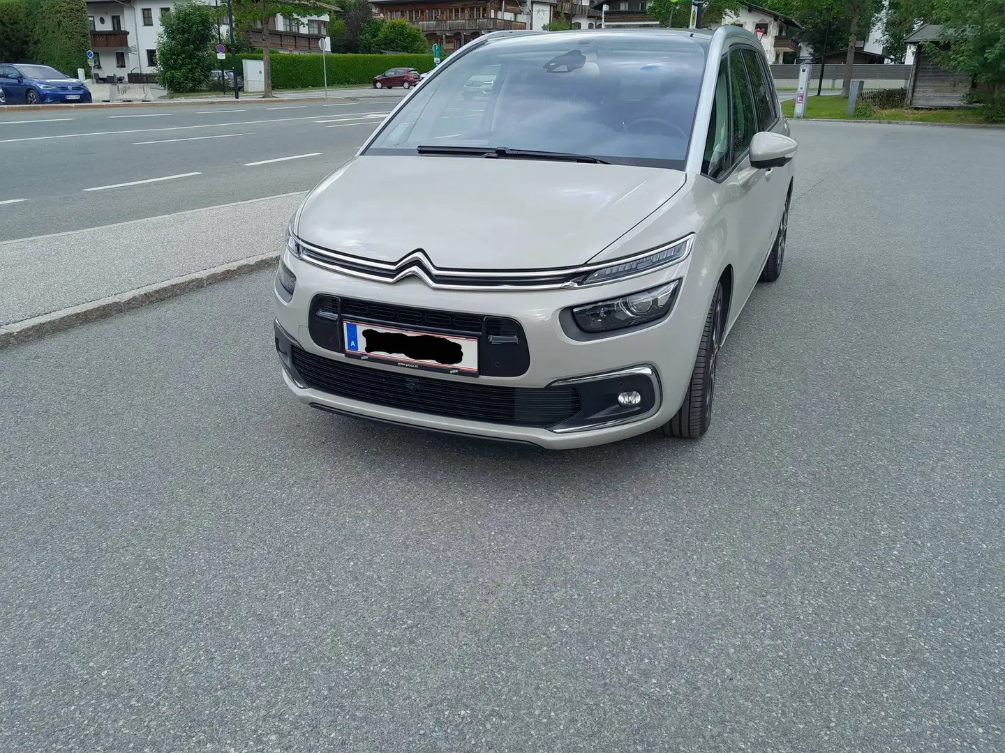 Citroen C4 SpaceTourer BlueHDi 130 S EAT8 Shine Beige - 2