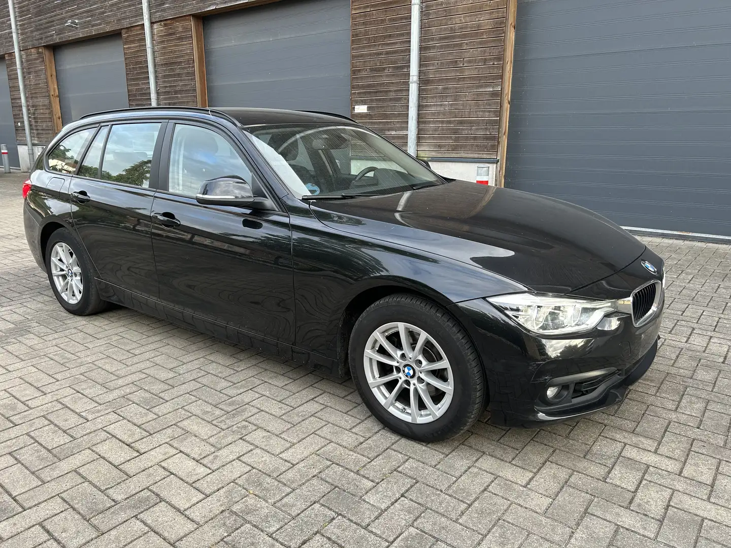 BMW 318 i Business Edition - 1