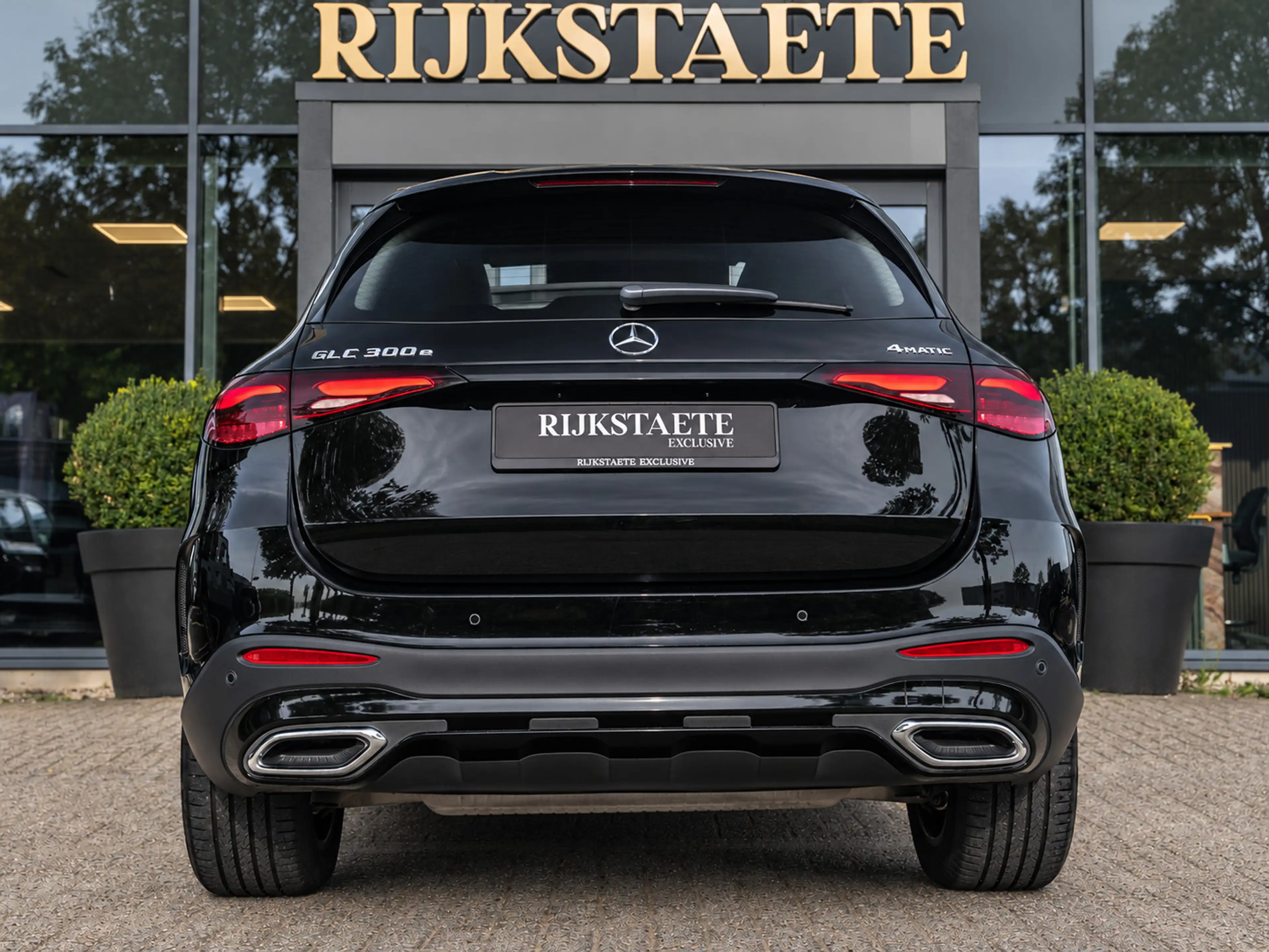 Mercedes-Benz GLC 300 300e 4MATIC AMG Line|PANO|BURMES|APP|ACC — photo 8