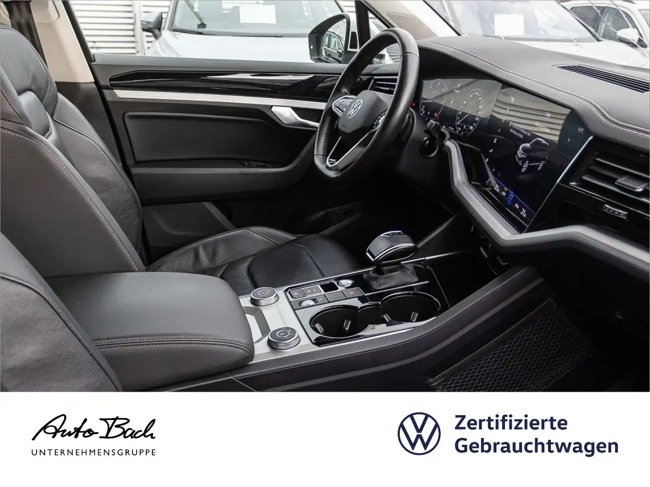 Volkswagen Touareg 3.0TDI Navi LED Standhzg Luft Leder ACC 17