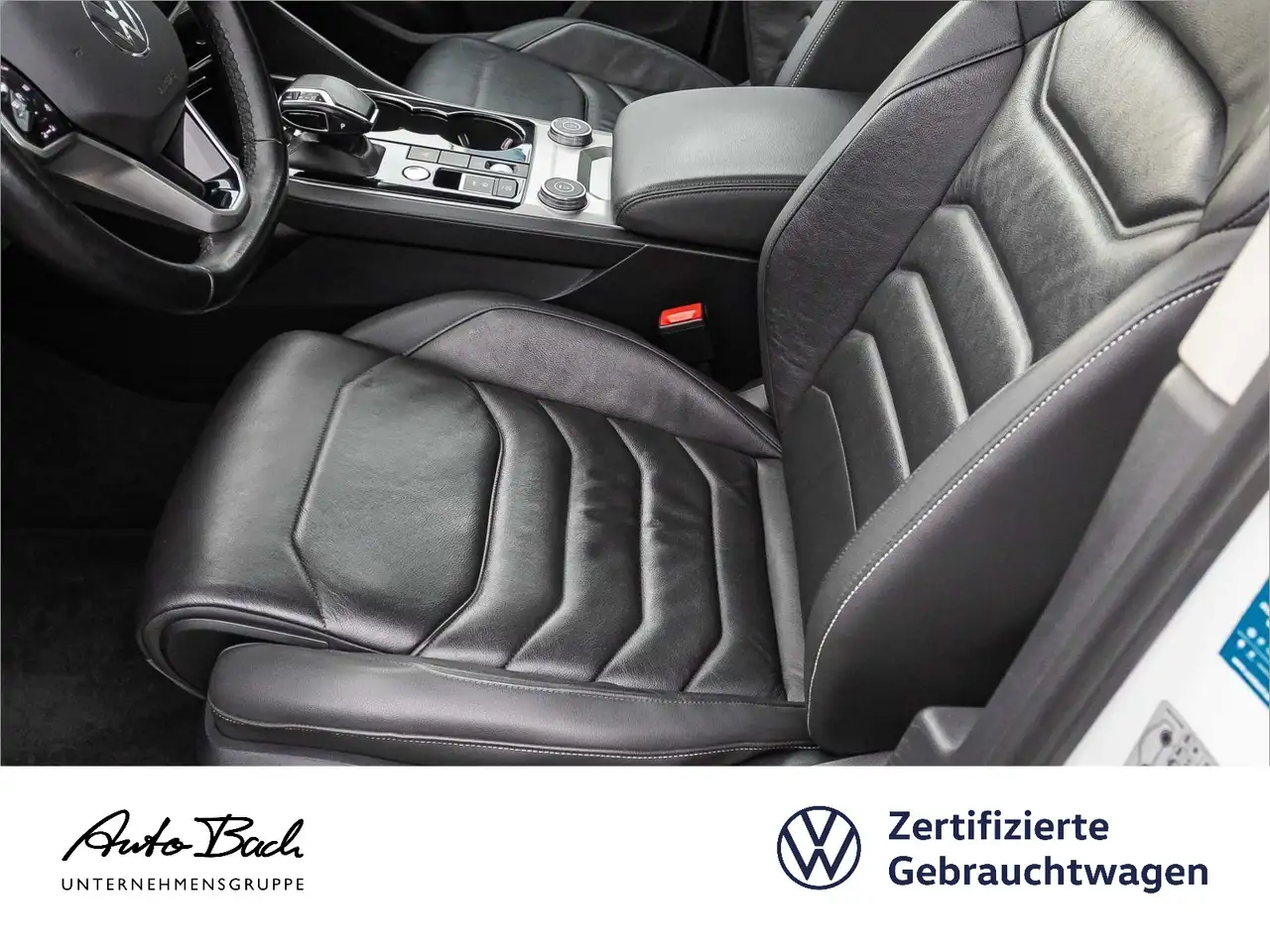 Volkswagen Touareg 3.0TDI Navi LED Standhzg Luft Leder ACC 9
