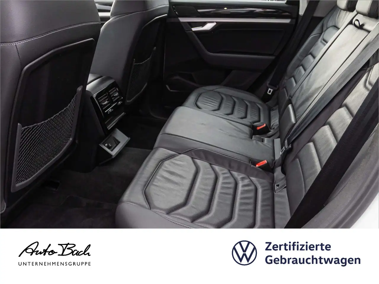 Volkswagen Touareg 3.0TDI Navi LED Standhzg Luft Leder ACC 12