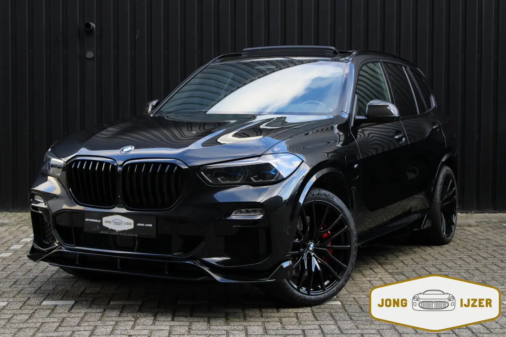 BMW X5 XDrive45e M SPORT PANO LASER HUD SKYLOUNGE H&K Zwart - 1