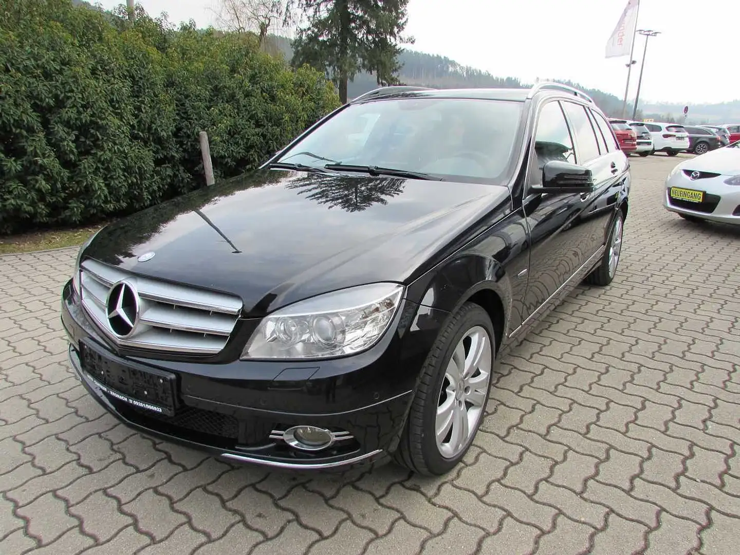 Mercedes-Benz C 250 CGI T Automatik BlueEFFICIENCY Avantgarde Schwarz - 1