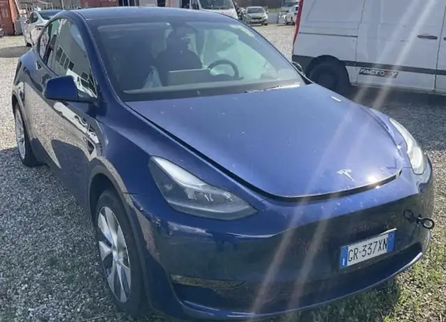 Tesla Model Y Long Range Dual Motor awd  VETTURA INCIDENTATA
