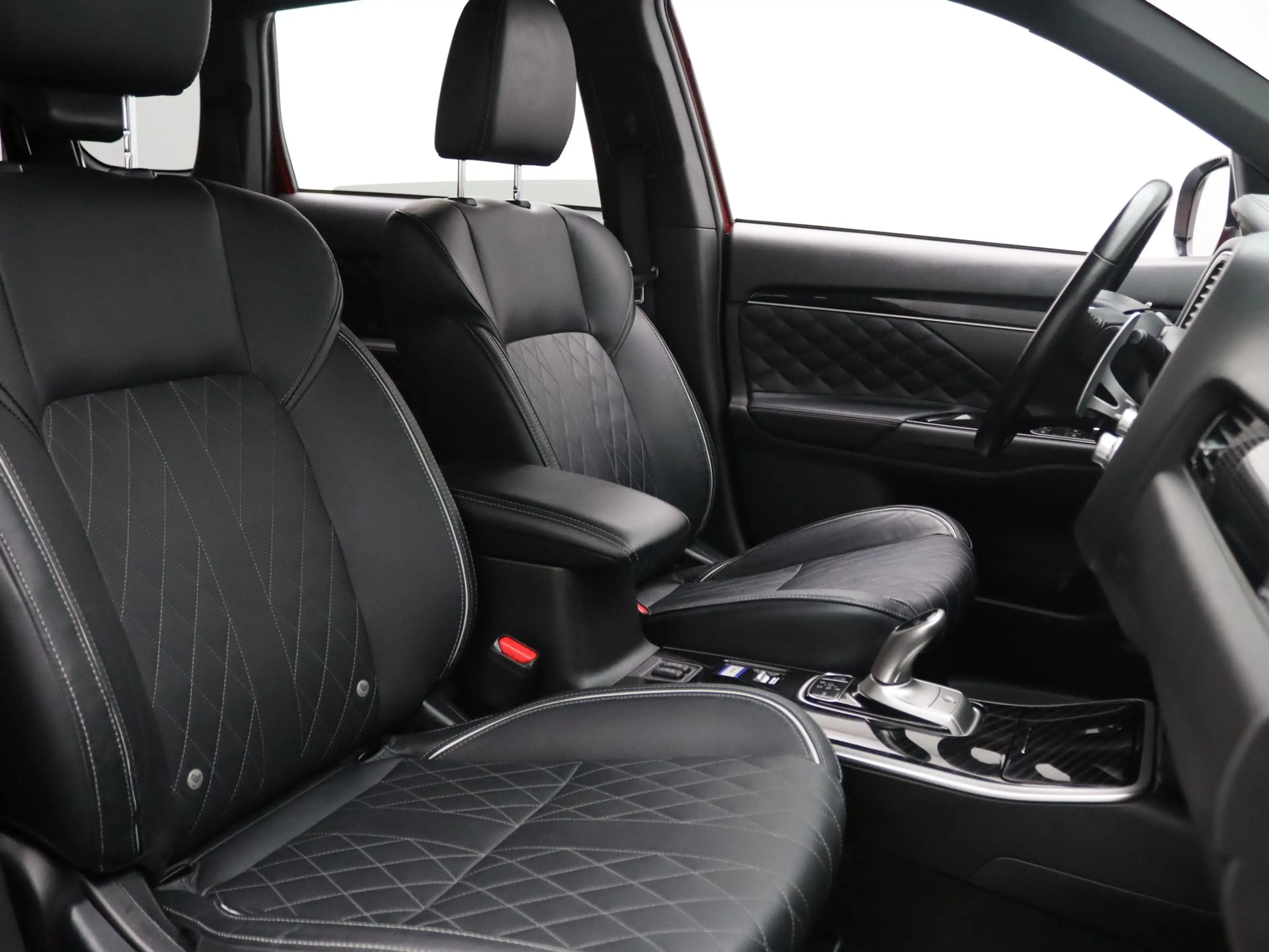 Mitsubishi Outlander 225pk PHEV Instyle Apple Carplay/Android Auto | Tr — photo 35