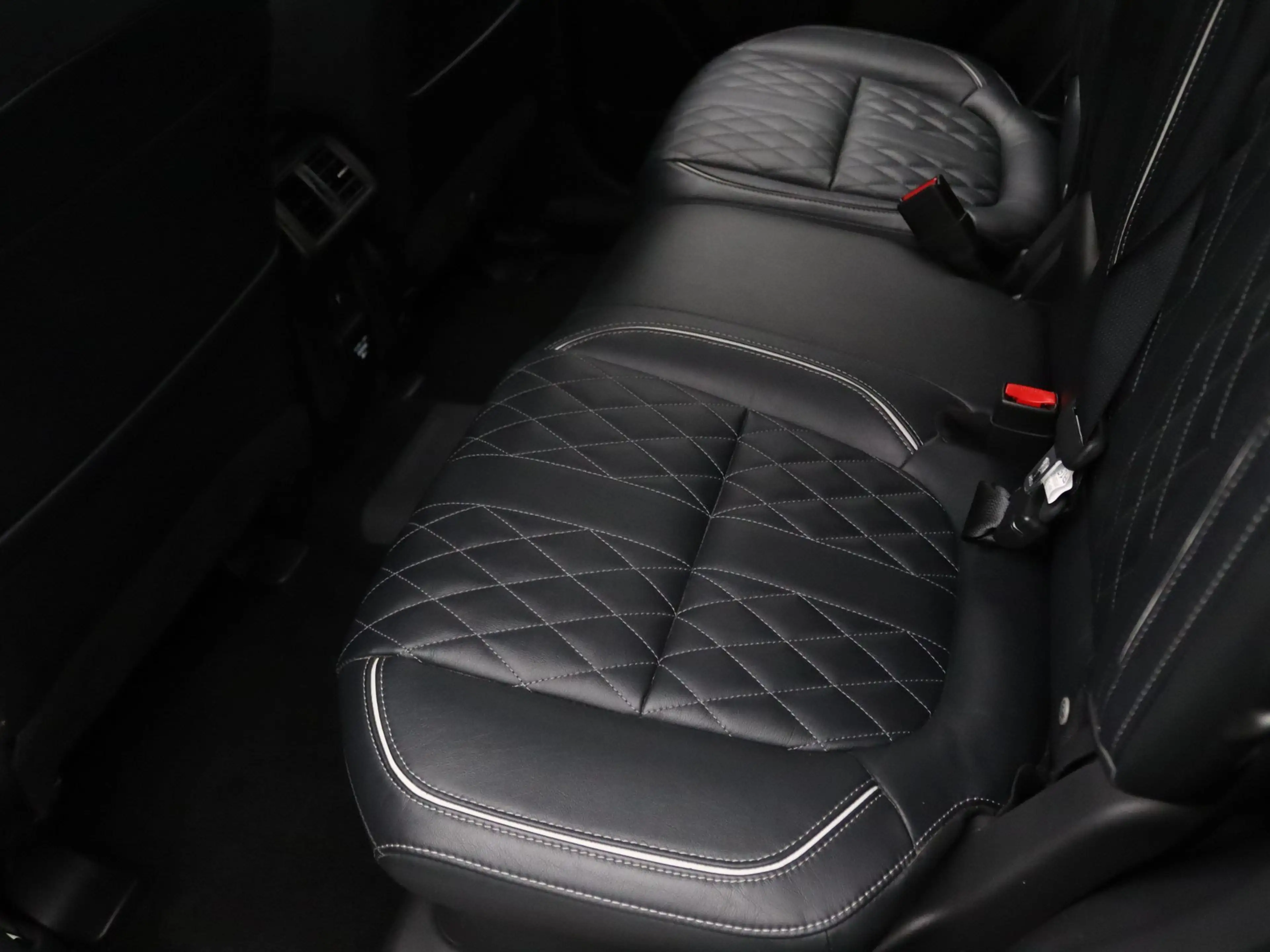Mitsubishi Outlander 225pk PHEV Instyle Apple Carplay/Android Auto | Tr — photo 30
