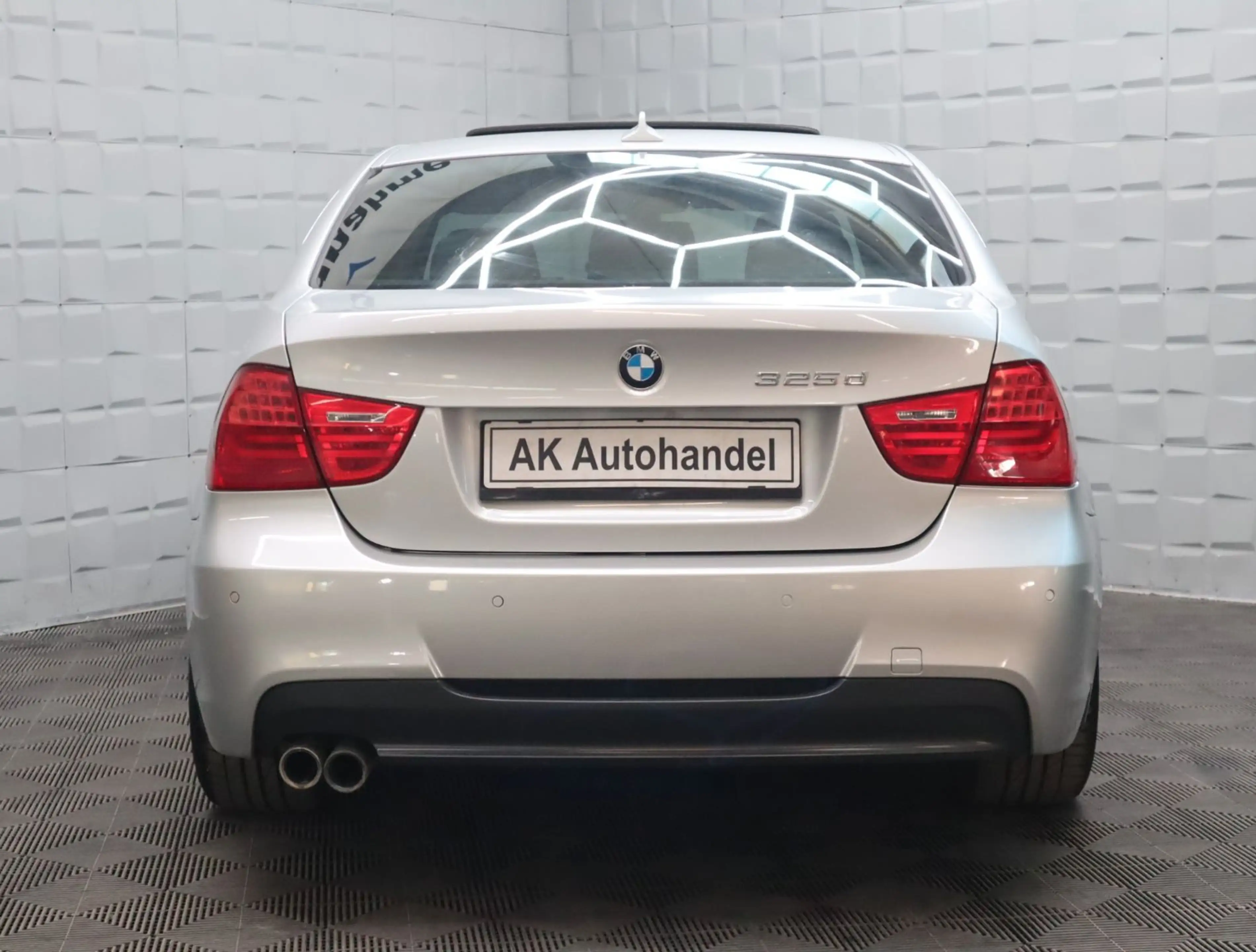 BMW 325 d Limo M Sport Xenon Schiebedach Volleder — photo 6